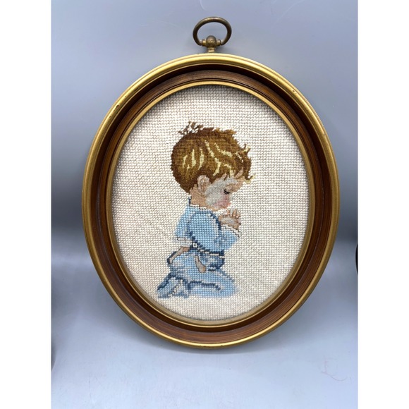 Vtg Framed Needlepoint Art Boy Praying Oval Wood Frame Nursery Decor - Picture 1 of 5
